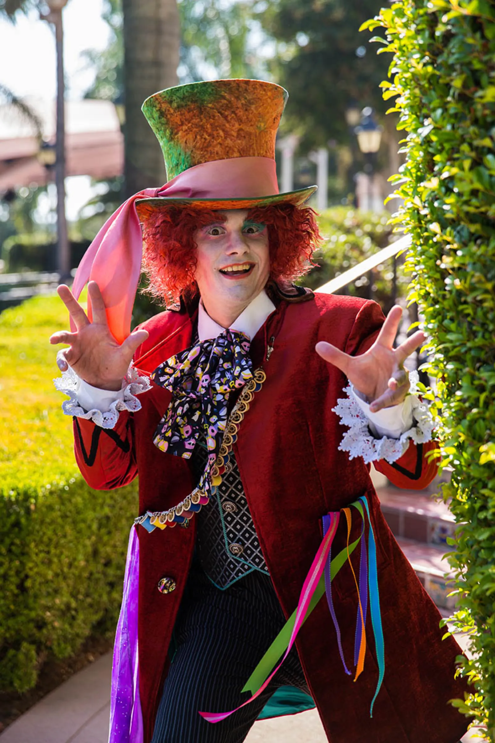 Mad Scientist – Looking Glass party character in Wilmington